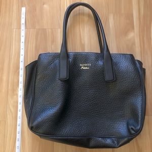 Iacucci genuine leather handbag with shoulder strap